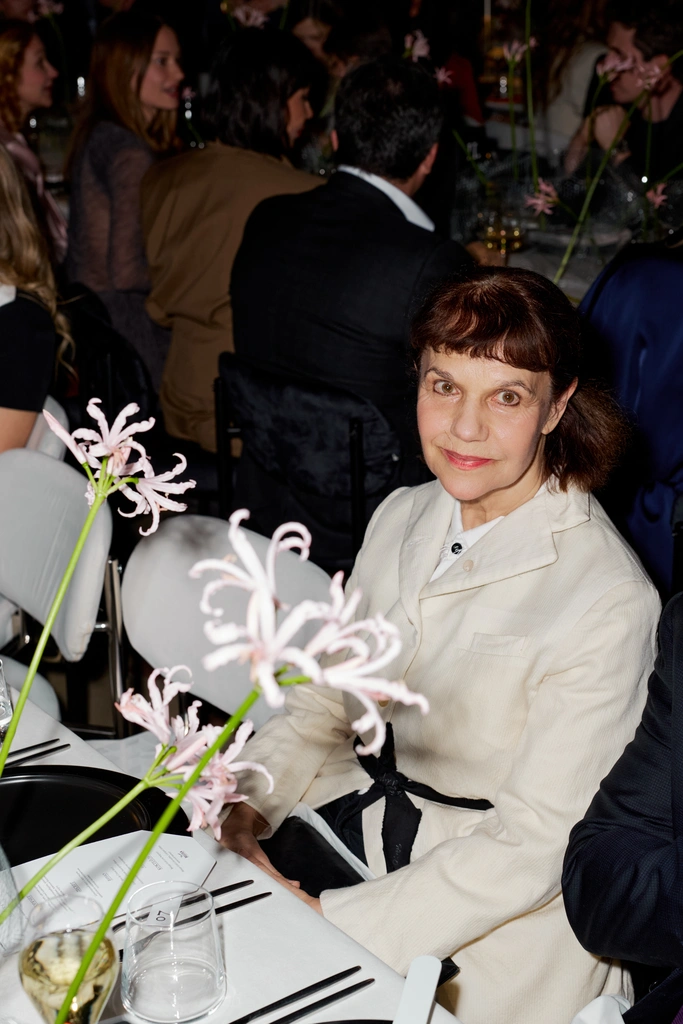 Марина Лошак